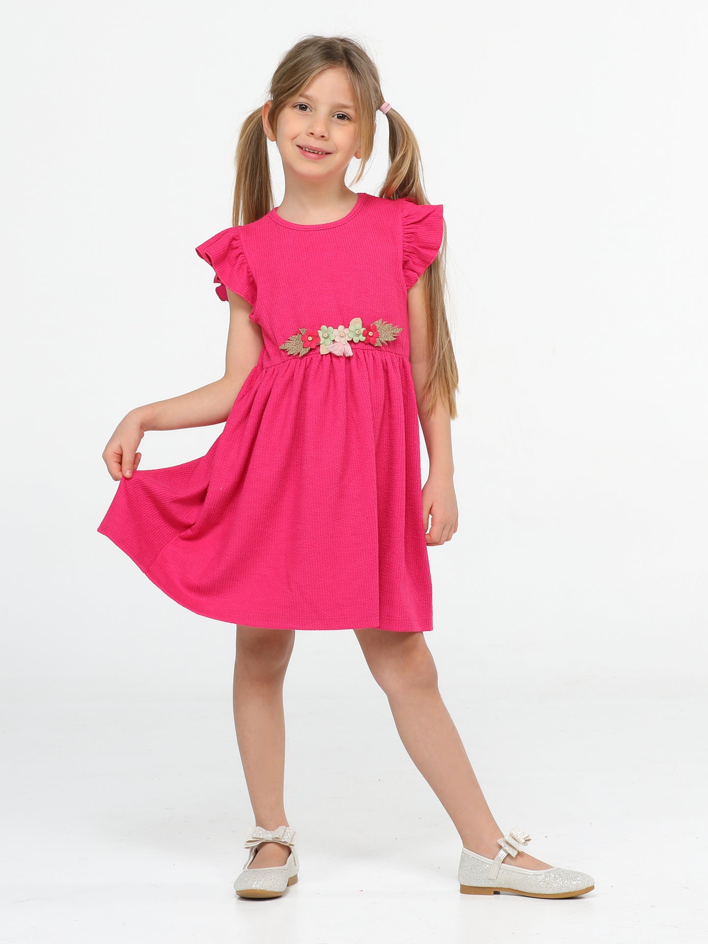Robe Fille Sans Manches Fuchsia – Volants aux Épaules & Fleurs Amovibles (3–10 Ans)